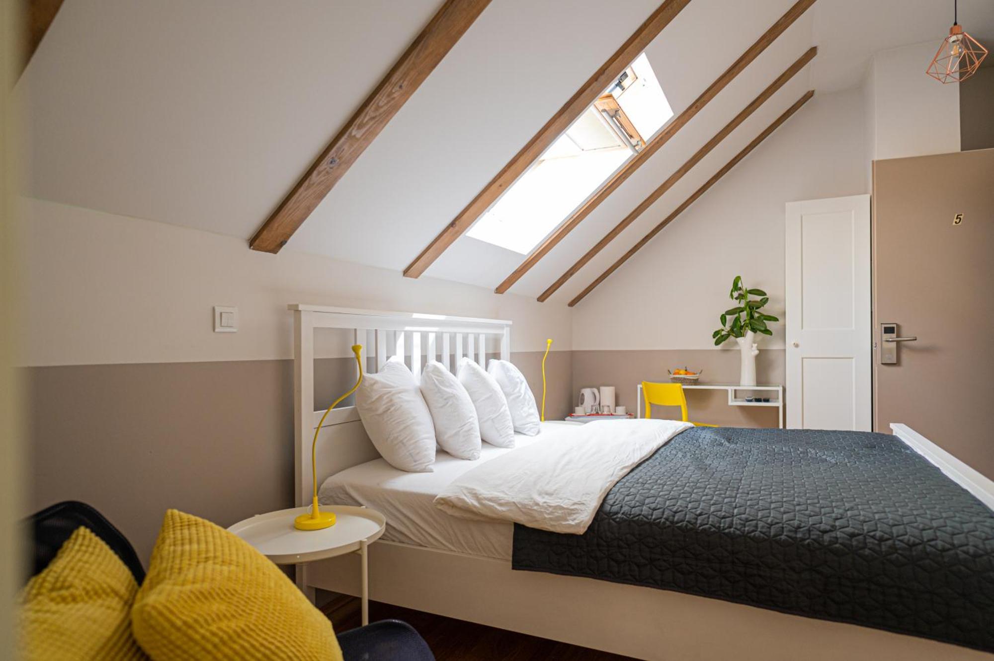 Paon Boutique Apartments Загреб Стая снимка